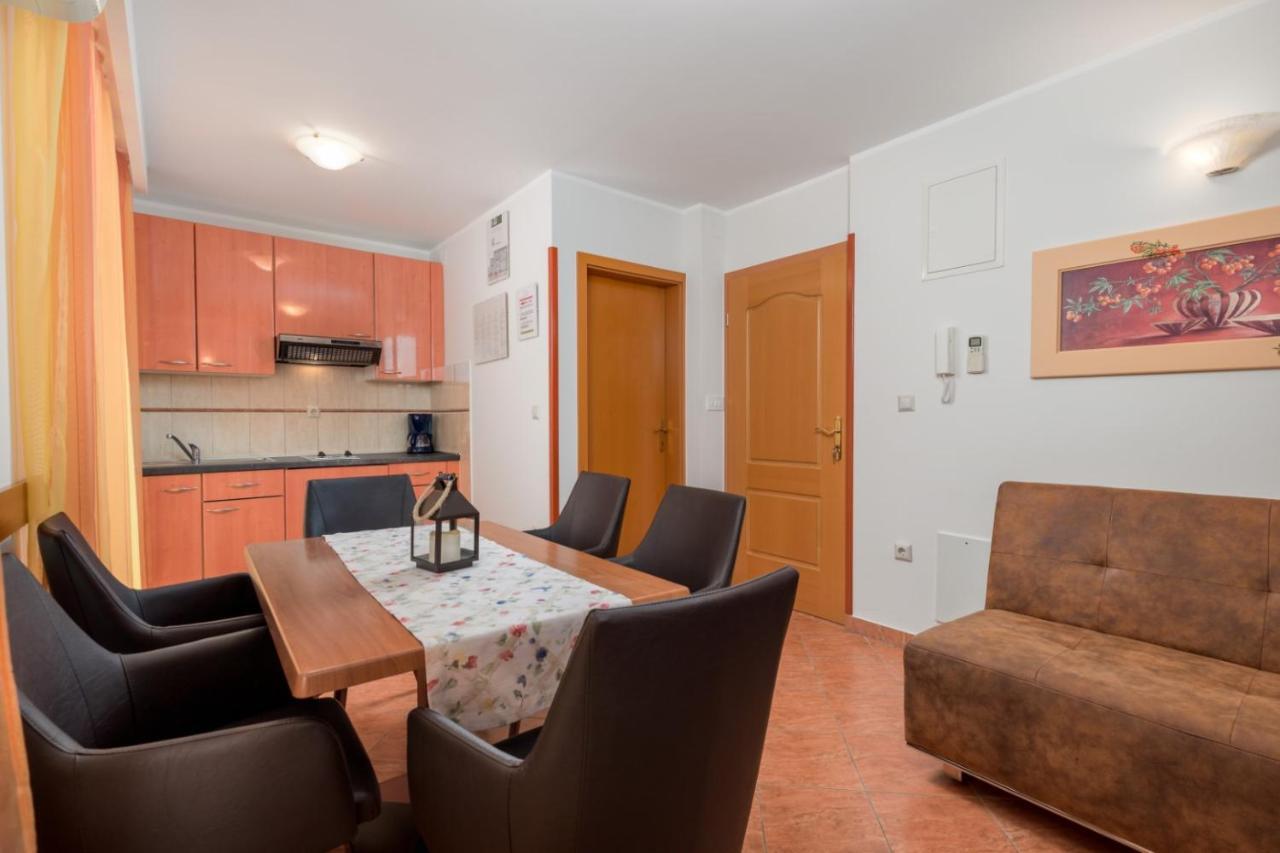 באסקה Apartment Drazenka Turato מראה חיצוני תמונה